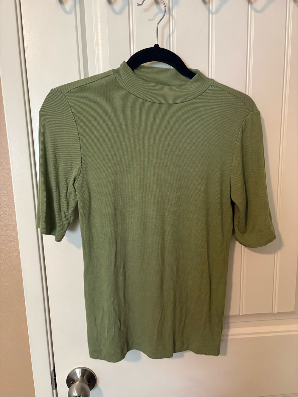Women’s Truth By Republic Olive Green Short Sleeve Mock Neck Shirt